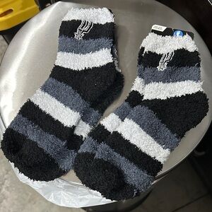 2-Pair San Antonio Spurs Tri-Color Fuzzy Sleep Socks NWT OSFM
